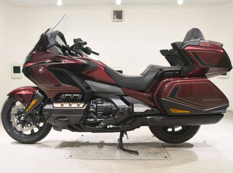 Мотоцикл Honda GL1800 TOUR D з пробігом 28 km