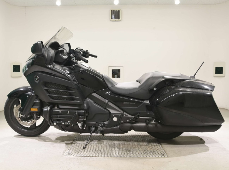 Мотоцикл Honda GL1800 F6B BAGGER з пробігом 13542 km