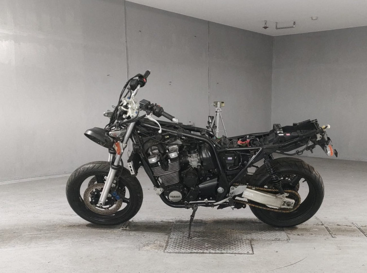 Мотоцикл Yamaha XJR1300