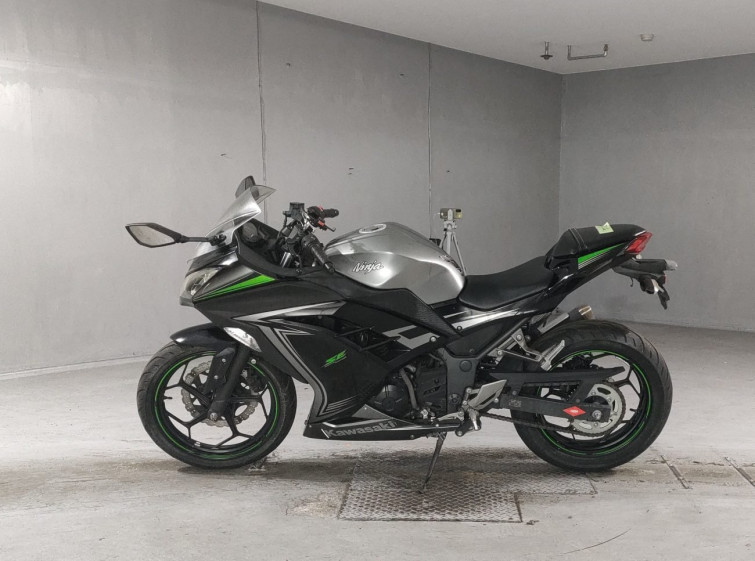 Мотоцикл Kawasaki NINJA250 с пробегом 5613 km