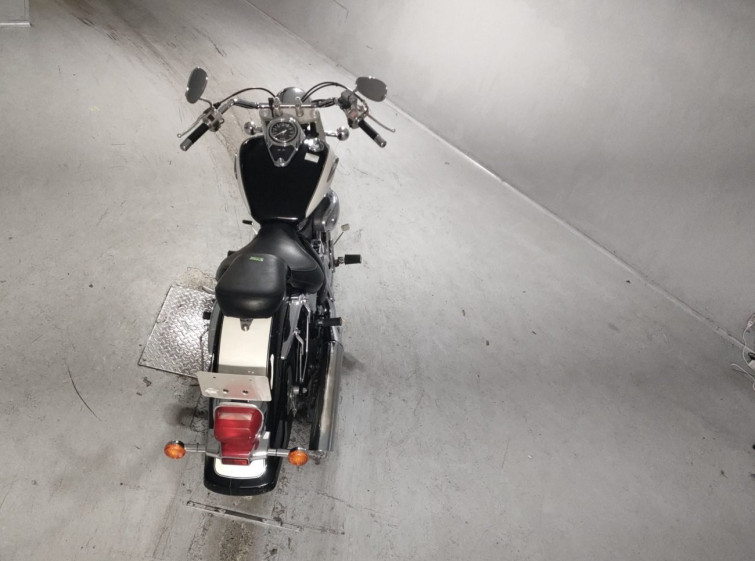 Мотоцикл Suzuki INTRUDER 400 CLASSIC с пробегом 32087 km