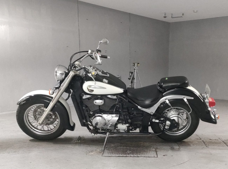 Мотоцикл Suzuki INTRUDER 400 CLASSIC с пробегом 32087 km