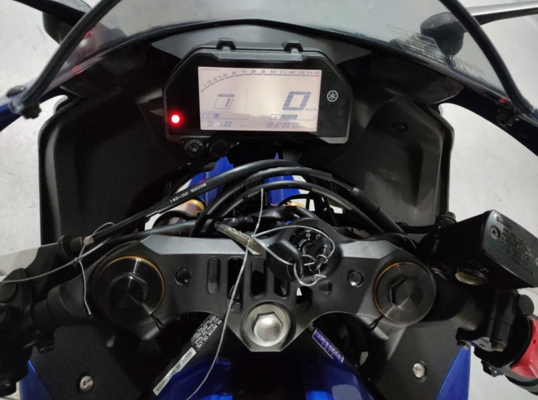 Мотоцикл Yamaha YZF-R25 с пробегом 3288 km