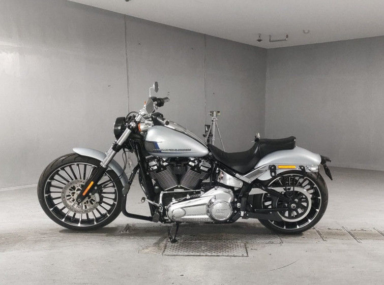 Мотоцикл HD FXBR1920 с пробегом 13997 km