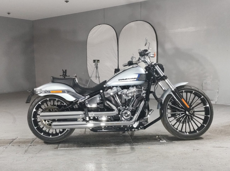 Мотоцикл HD FXBR1920 с пробегом 13997 km