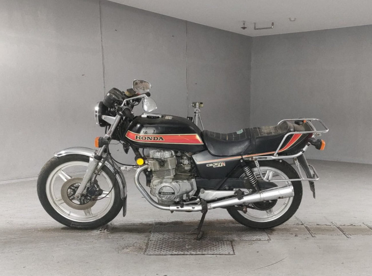 Мотоцикл Honda CB250N с пробегом 93645 km