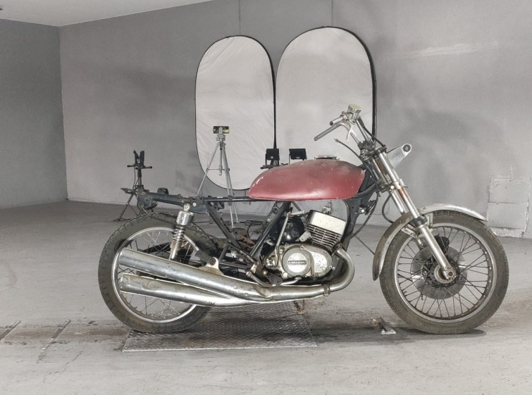 Мотоцикл Kawasaki 400SS