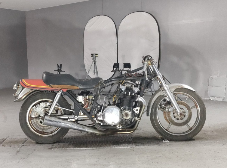 Мотоцикл Kawasaki Z1000