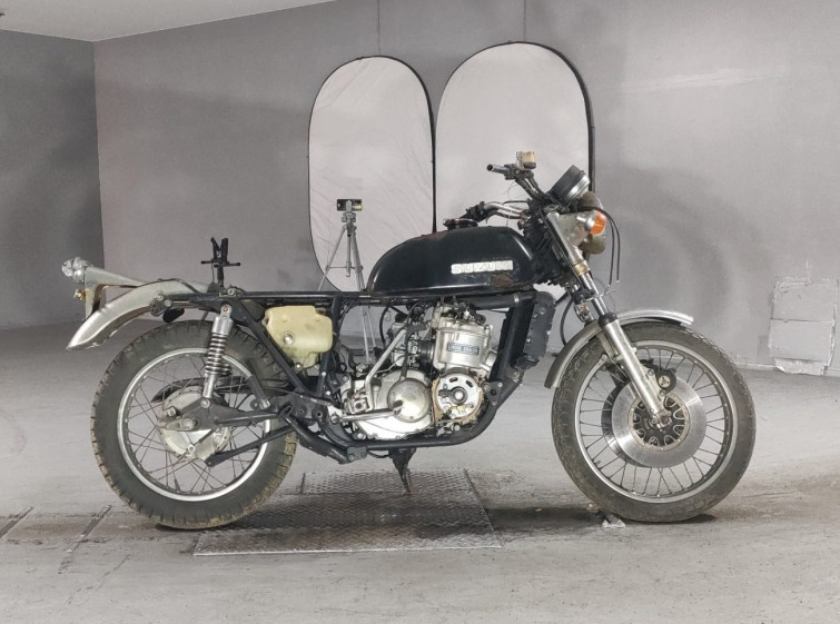 Мотоцикл Suzuki GT750 с пробегом 9179 m