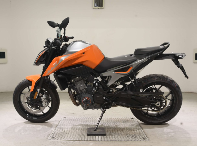Мотоцикл KTM 790 DUKE с пробегом 42630 km