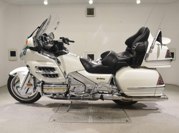 Мотоцикл Honda GL1800 с пробегом 23644 km