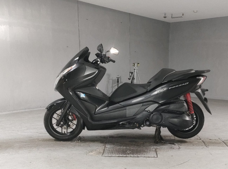 Мотоцикл Honda FORZA SI з пробігом 8519 km
