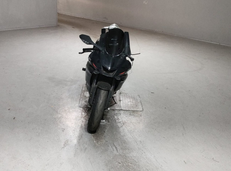 Мотоцикл Yamaha YZF-R6