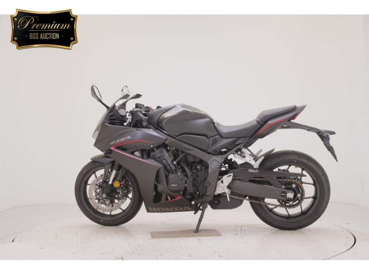 Мотоцикл Honda CBR650R с пробегом 6616 km