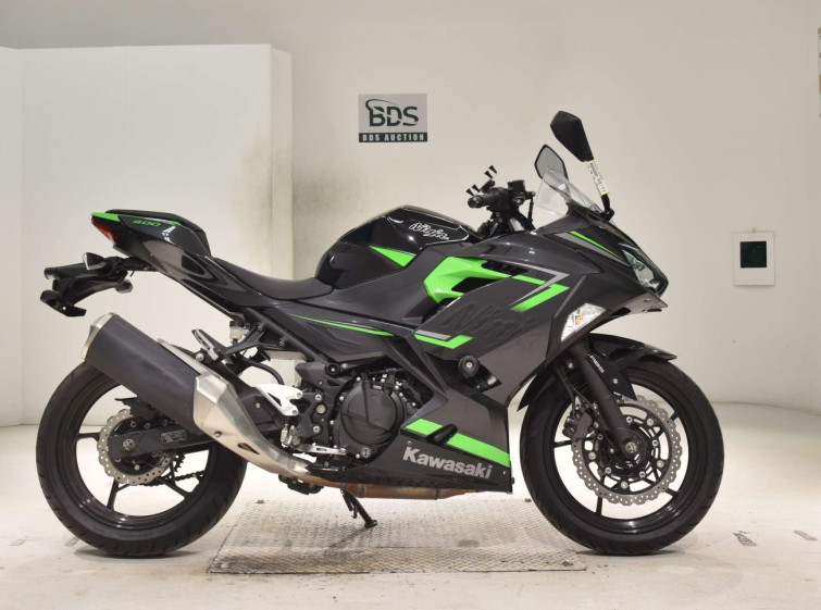 Мотоцикл Kawasaki NINJA400 с пробегом 17221 km