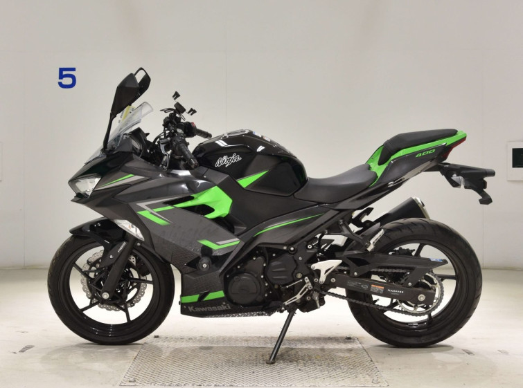 Мотоцикл Kawasaki NINJA400 с пробегом 17221 km