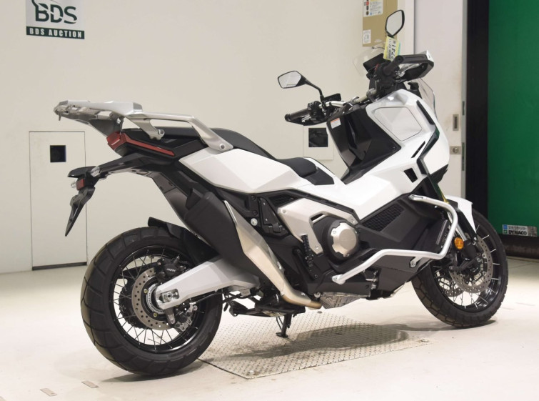 Мотоцикл Honda X-ADV750-2 з пробігом 1855 km