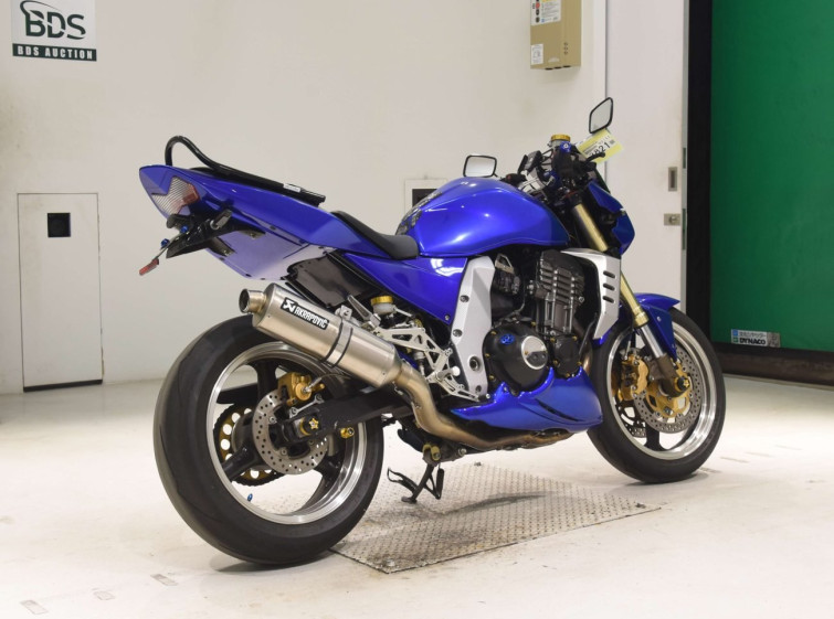 Мотоцикл Kawasaki Z1000