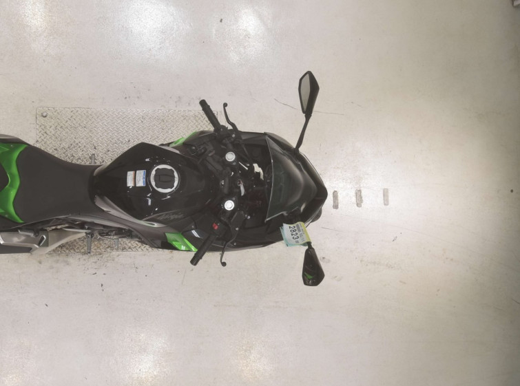 Мотоцикл Kawasaki NINJA400