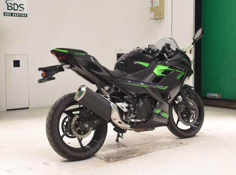 Мотоцикл Kawasaki NINJA400