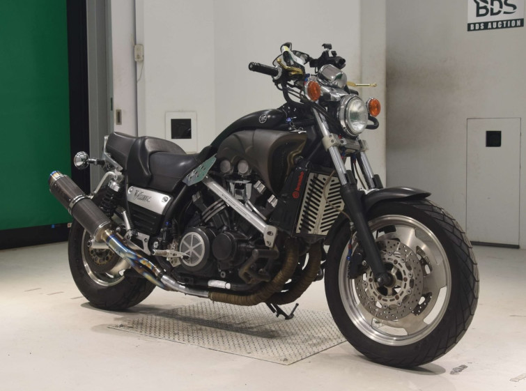 Мотоцикл Yamaha V-MAX1200