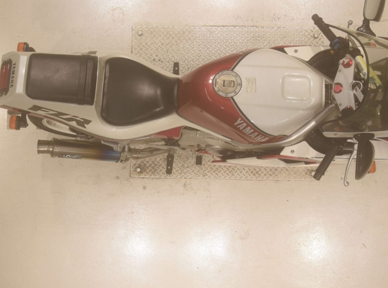 Мотоцикл Yamaha FZR250R