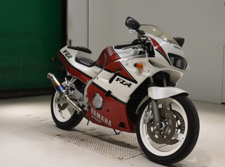 Мотоцикл Yamaha FZR250R