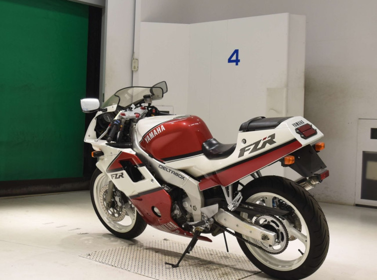 Мотоцикл Yamaha FZR250R