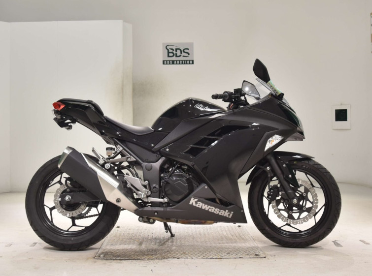 Мотоцикл Kawasaki NINJA250 с пробегом 935 km