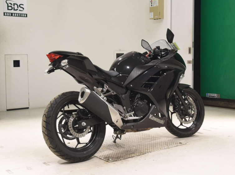 Мотоцикл Kawasaki NINJA250 с пробегом 935 km
