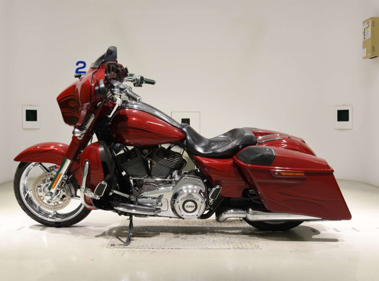 Мотоцикл HD STREET GLIDE FLHXSE1800 з пробігом 126379 km