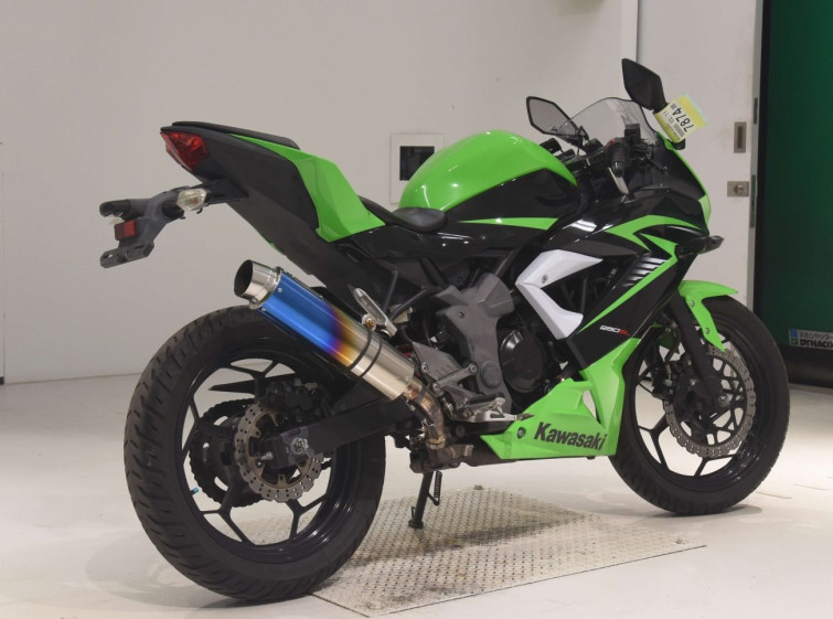 Мотоцикл Kawasaki NINJA250 с пробегом 31722 km