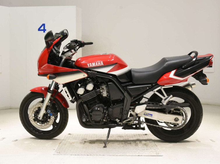 Мотоцикл Yamaha FZS600 FAZER з пробігом 40023 km