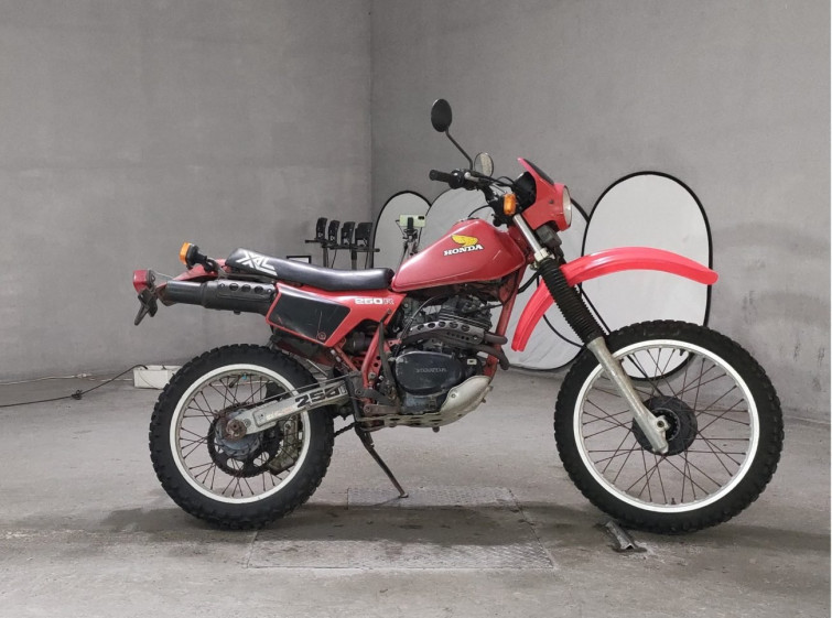 Мотоцикл Honda XL250R з пробігом 27375 km
