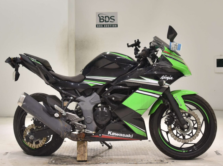 Мотоцикл Kawasaki NINJA250