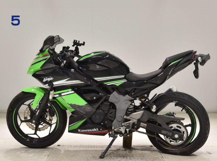 Мотоцикл Kawasaki NINJA250