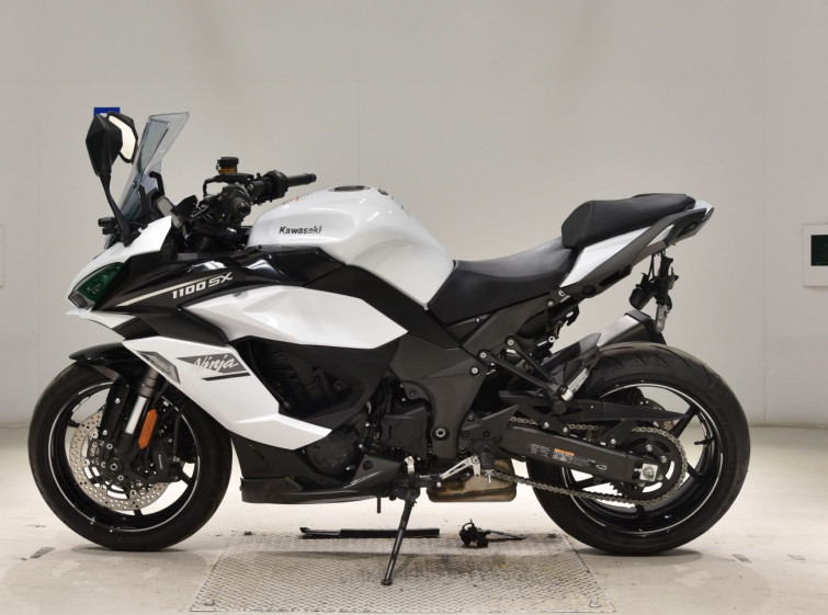 Мотоцикл Kawasaki NINJA1100SX с пробегом 3969 km