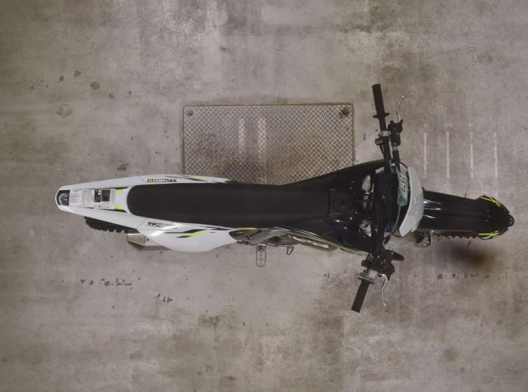 Мотоцикл Triumph TF450X