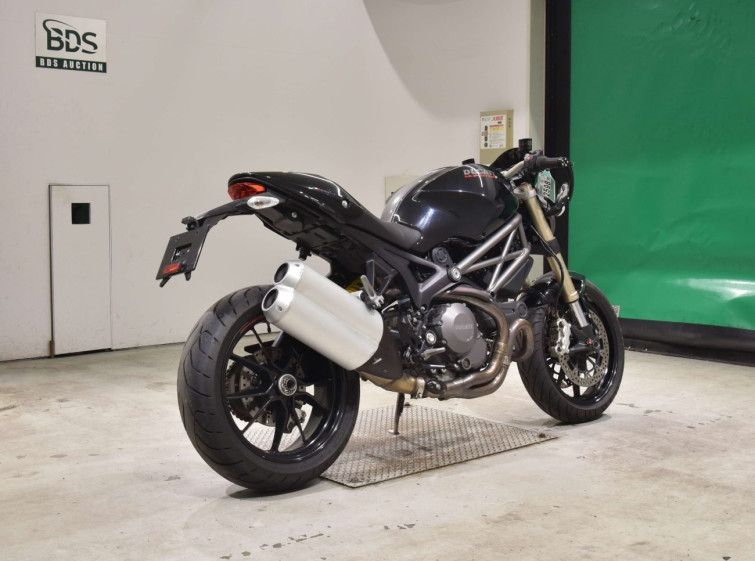 Мотоцикл Ducati MONSTER 1100EVO з пробігом 26524 km