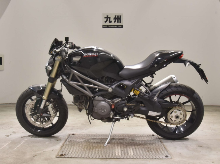 Мотоцикл Ducati MONSTER 1100EVO з пробігом 26524 km