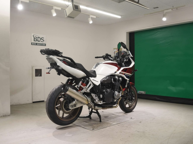 Мотоцикл Honda CB1300SF с пробегом 17431 km