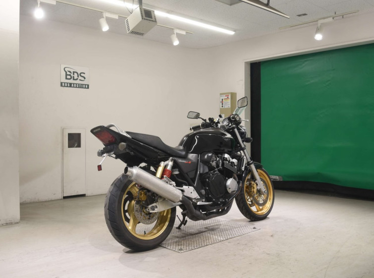 Мотоцикл Honda CB400SF с пробегом 40000 km