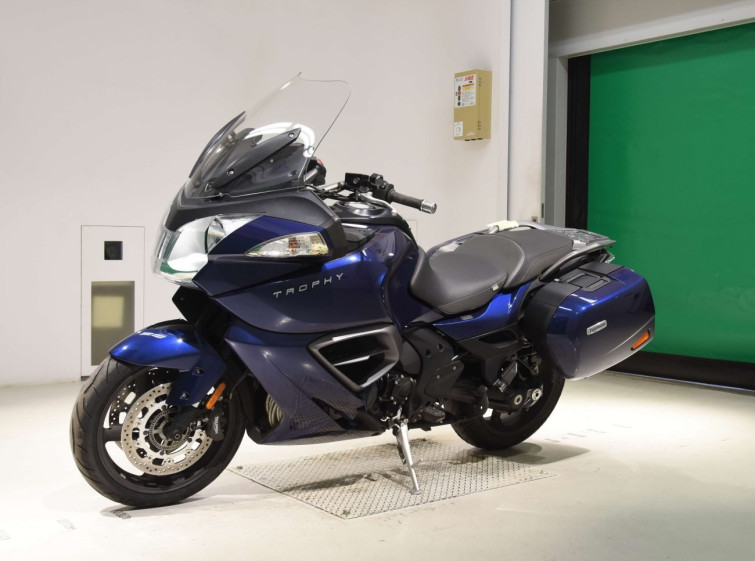 Мотоцикл Triumph TROPHY 1215SE з пробігом 19162 km