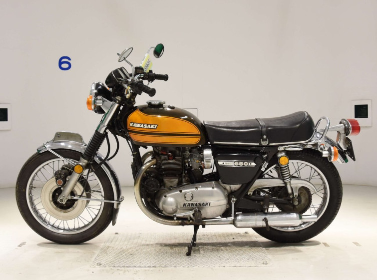 Мотоцикл Kawasaki W3 з пробігом 32998 km