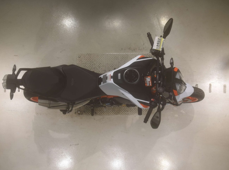 Мотоцикл KTM 890 DUKE R с пробегом 10949 km