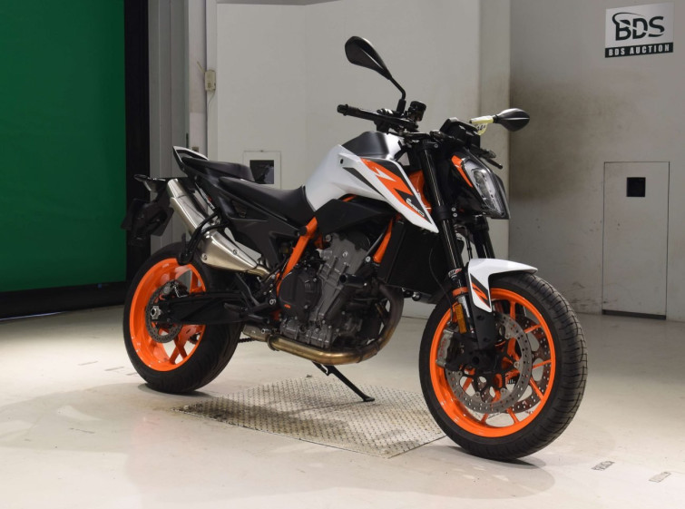 Мотоцикл KTM 890 DUKE R с пробегом 10949 km
