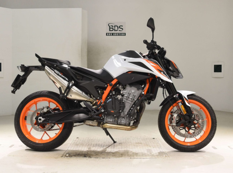 Мотоцикл KTM 890 DUKE R с пробегом 10949 km