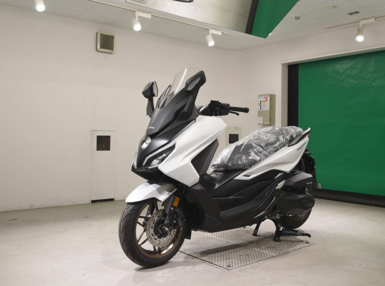 Мотоцикл Honda FORZA
