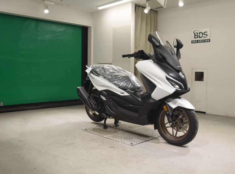 Мотоцикл Honda FORZA