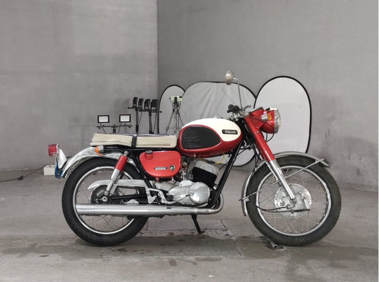 Мотоцикл Yamaha YDS-3 з пробігом 29379 km